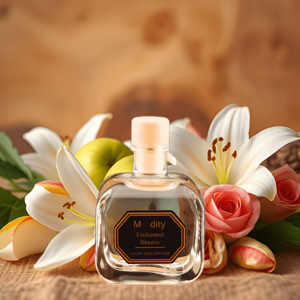 Lietuvoje pagamintas namų kvapas su lazdelėmis „Enchanted Blooms“, 100 ml, su ekologiška baze.