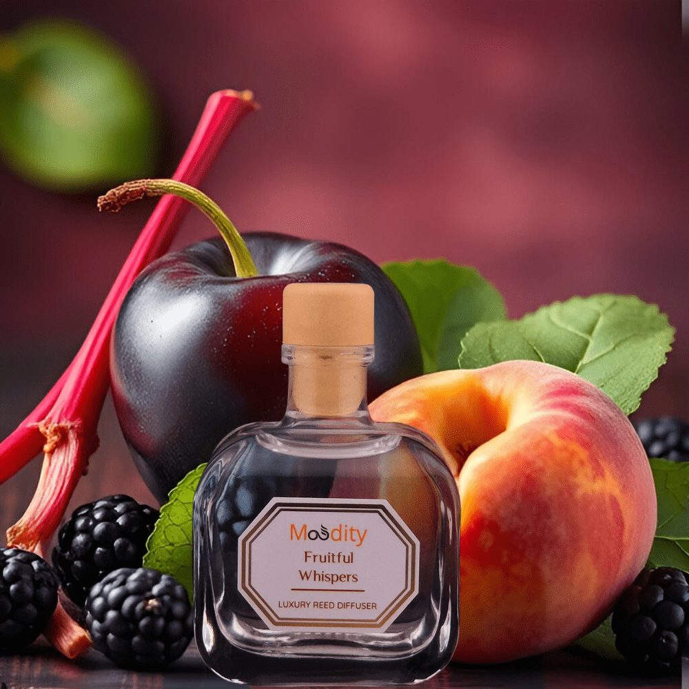 Lietuvoje pagamintas namų kvapas su lazdelėmis „Fruitful Whispers“, 100 ml, su ekologiška baze.