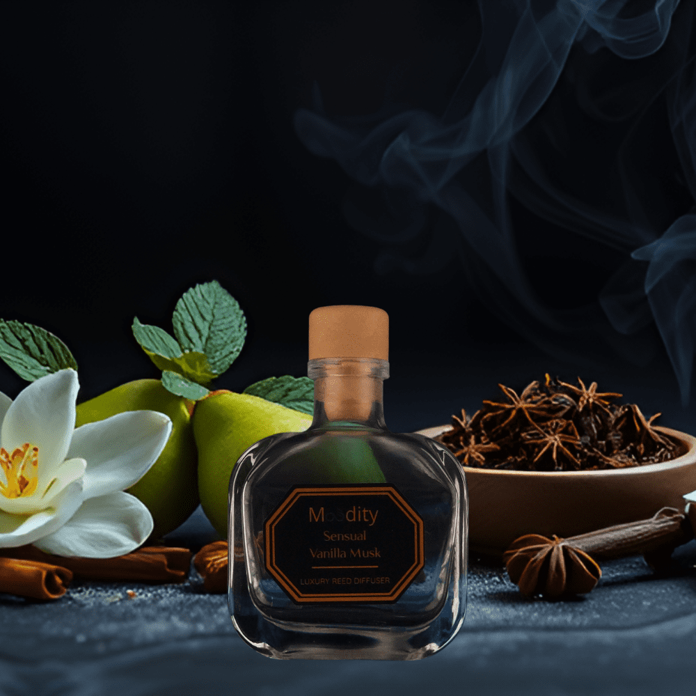 Namų kvapas su lazdelėmis „Sensual Vanilla Musk“, 100 ml, pagamintas Lietuvoje, su ekologiška baze.